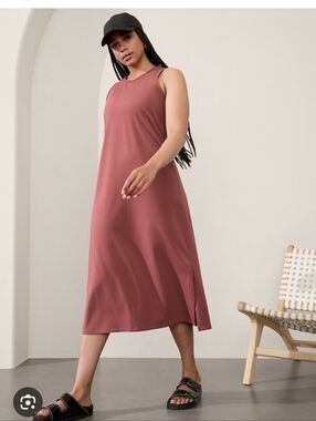 NWOT Athleta Essential Midi Dress in Rosewood